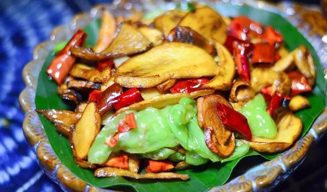 圖片關(guān)鍵詞 國(guó)家蘑菇地理:中國(guó)哪里的蘑菇最好吃?