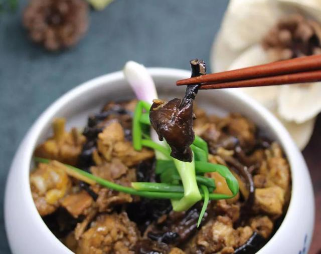 圖片關(guān)鍵詞 國(guó)家蘑菇地理:中國(guó)哪里的蘑菇最好吃?