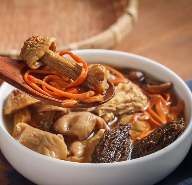 圖片關(guān)鍵詞 國(guó)家蘑菇地理:中國(guó)哪里的蘑菇最好吃?