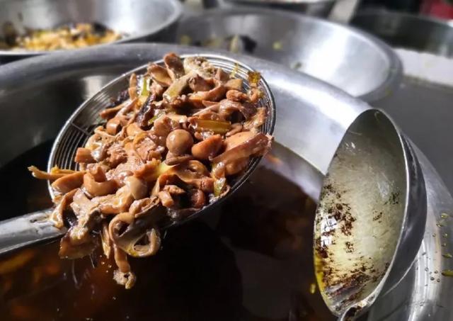 圖片關(guān)鍵詞 國(guó)家蘑菇地理:中國(guó)哪里的蘑菇最好吃?